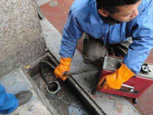 干驿镇疏通下水道